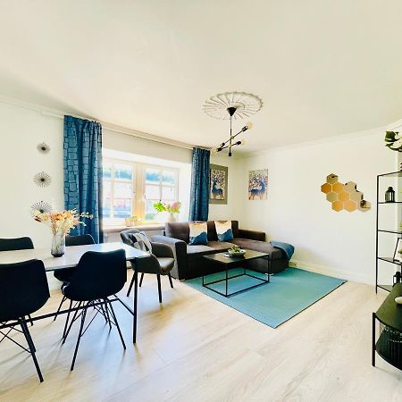 Aday - Modern 2 Bedroom Charming Central Apartment With Public Parking オールボー エクステリア 写真