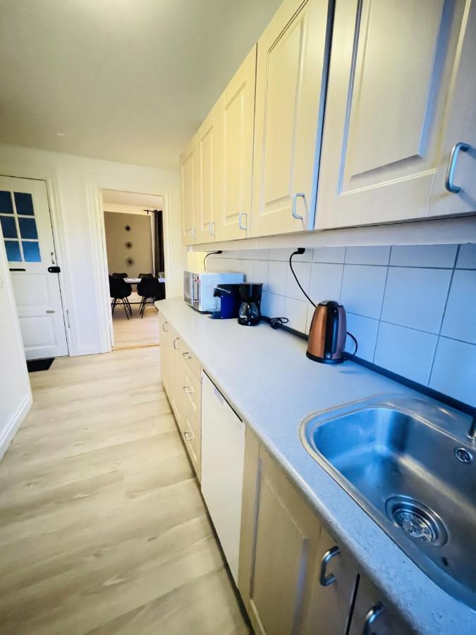 Aday - Modern 2 Bedroom Charming Central Apartment With Public Parking オールボー エクステリア 写真