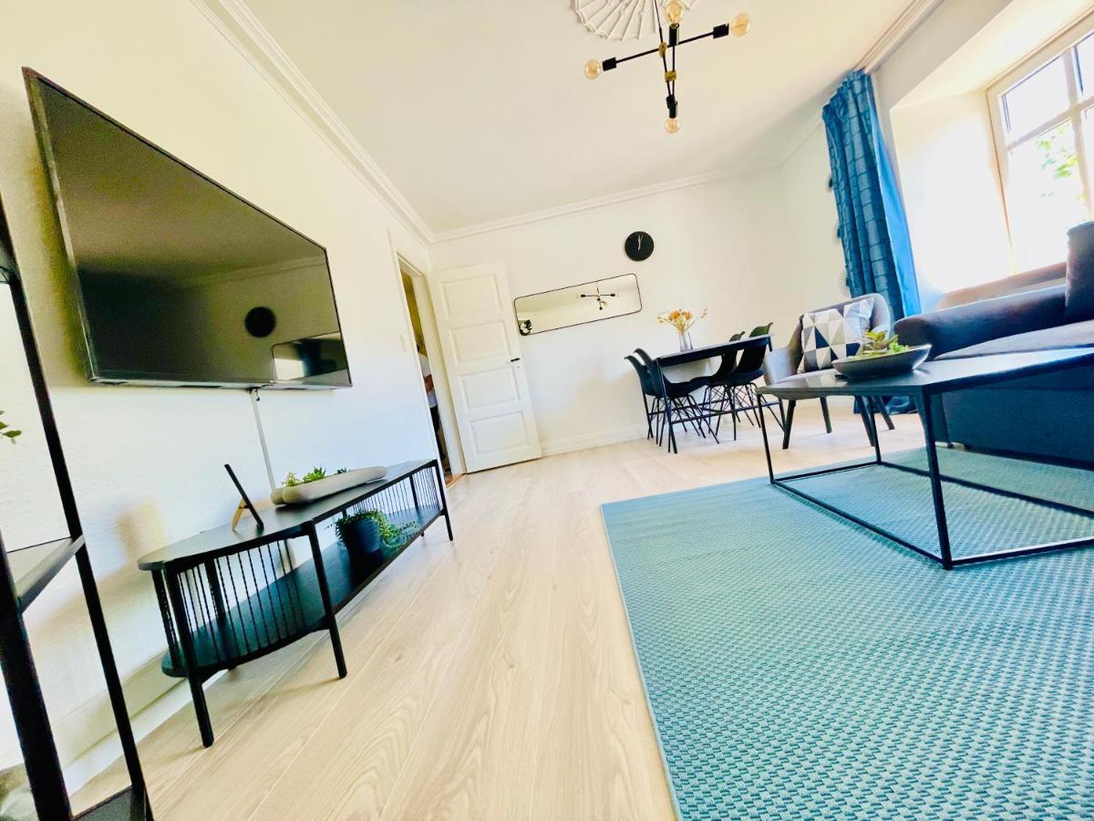 Aday - Modern 2 Bedroom Charming Central Apartment With Public Parking オールボー エクステリア 写真